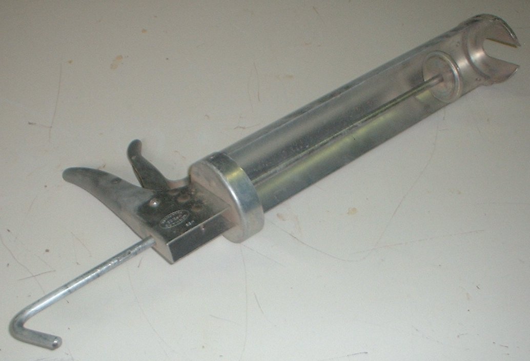 guncolle.jpg (20451 bytes)