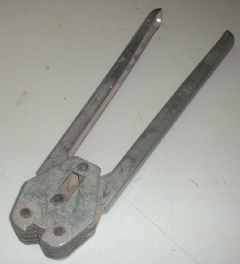 pince2.jpg (20451 bytes)